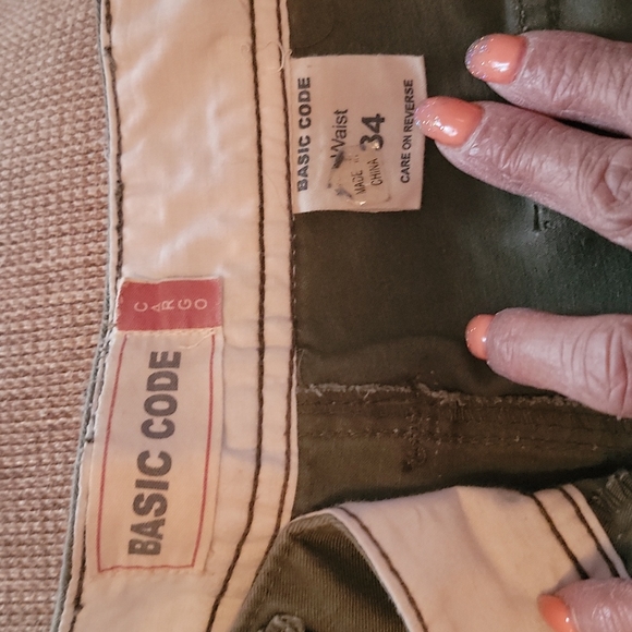 Shorts - Picture 4 of 7